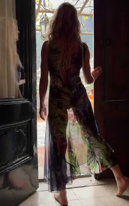 The separation between a womans legs means that she is