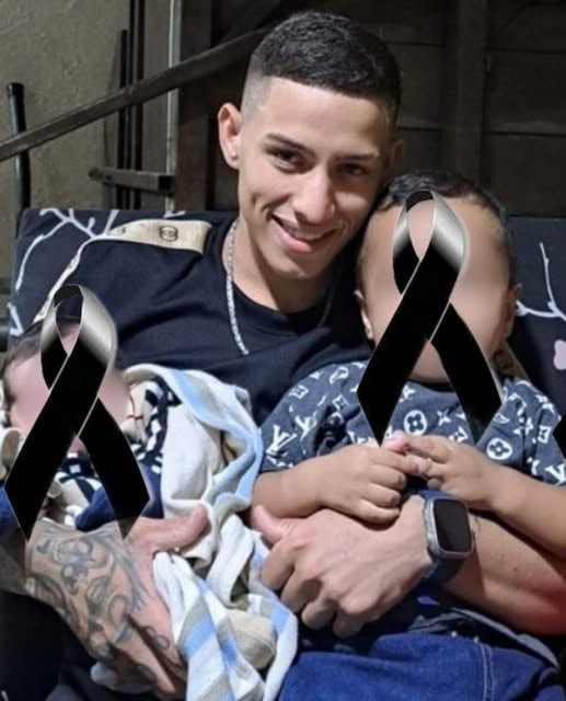 A 23 year old young man passed away with his children in his arms asking for!!!